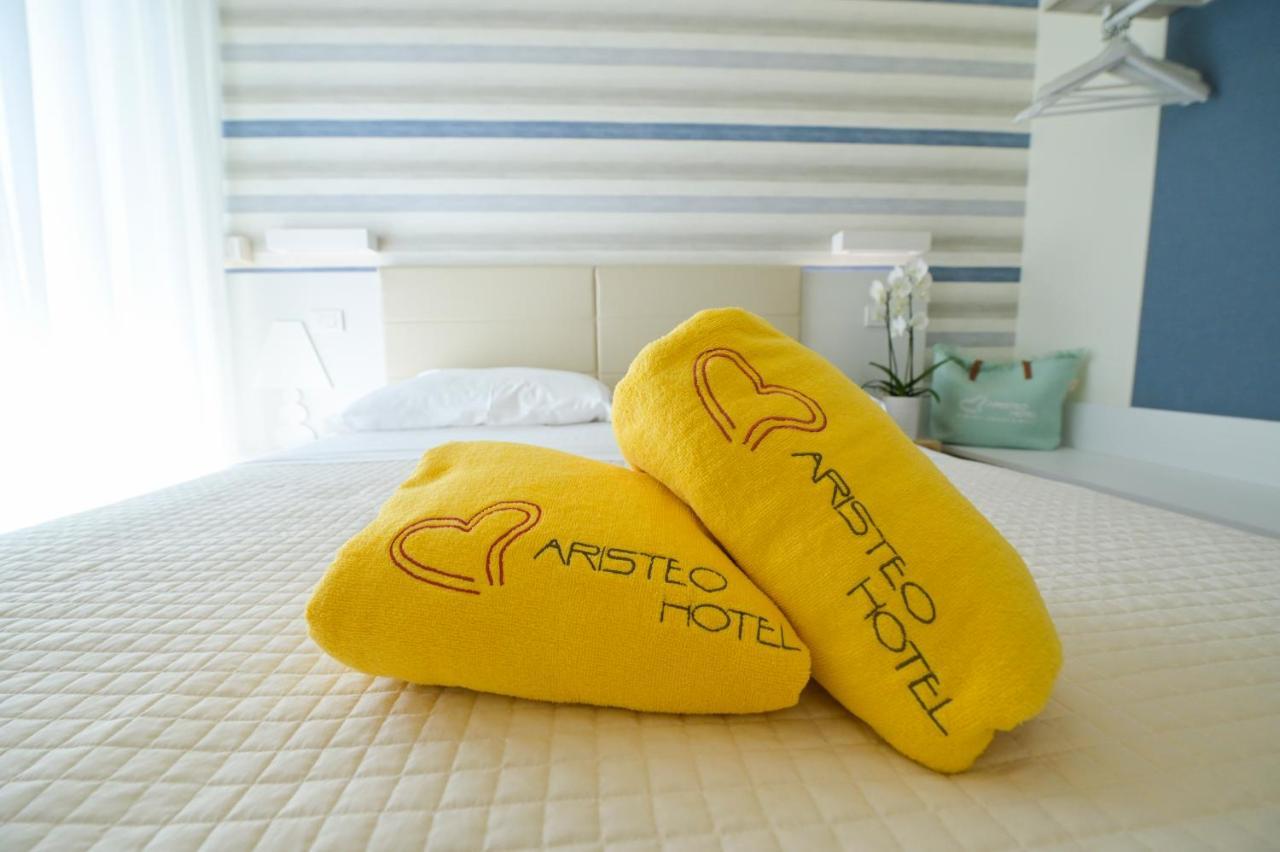 Hotel Aristeo Rimini Exterior photo